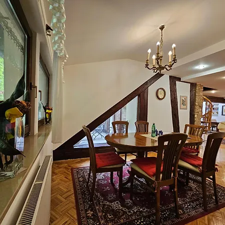 Nina With Private Terrace Tour As 아파트 류블랴나