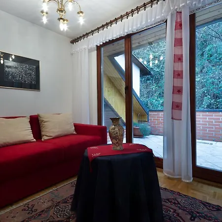 Nina With Private Terrace Tour As דירה