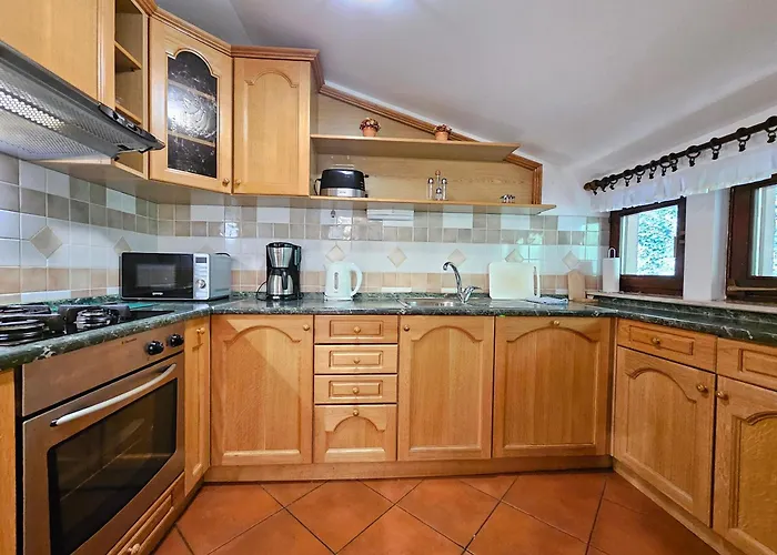 Nina With Private Terrace Tour As Apartmán