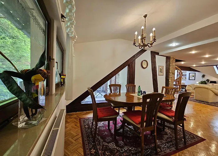 Nina With Private Terrace Tour As Διαμέρισμα Λιουμπλιάνα