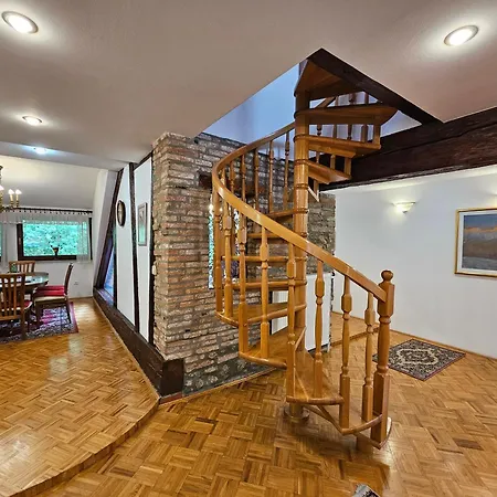 Apartment Nina With Private Terrace Tour As Ljubljana